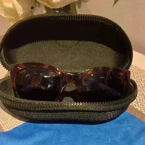 Costa Maya women’s sunglasses with case - Picture 7 of 8